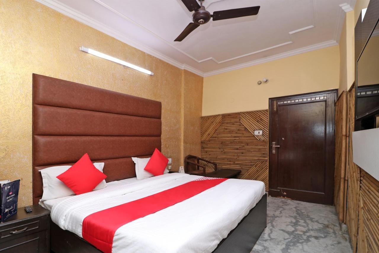 Oyo 29304 Hotel Pooja Yamuna Nagar Exterior photo